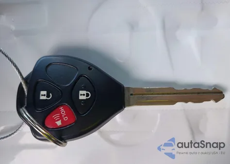 2010 Toyota Yaris z USA, uszkodzony, nr VIN JTDBT4K36A1378835